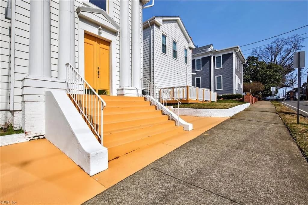 132 Bank ST, SUFFOLK VA 23434 - Photo 5