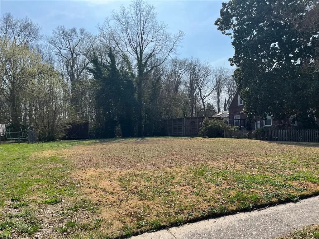 1015 W Church ST, ELIZABETHCITY NC 27909 - Main photo