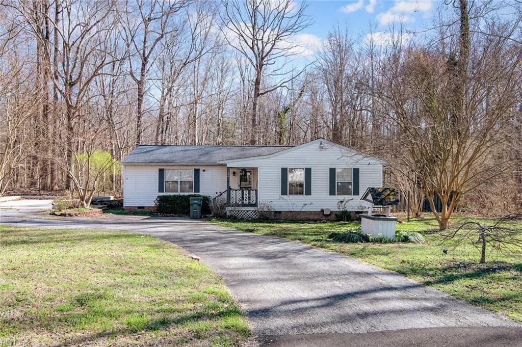 124 Woodside DR, WILLIAMSBURG VA 23185 - Main photo
