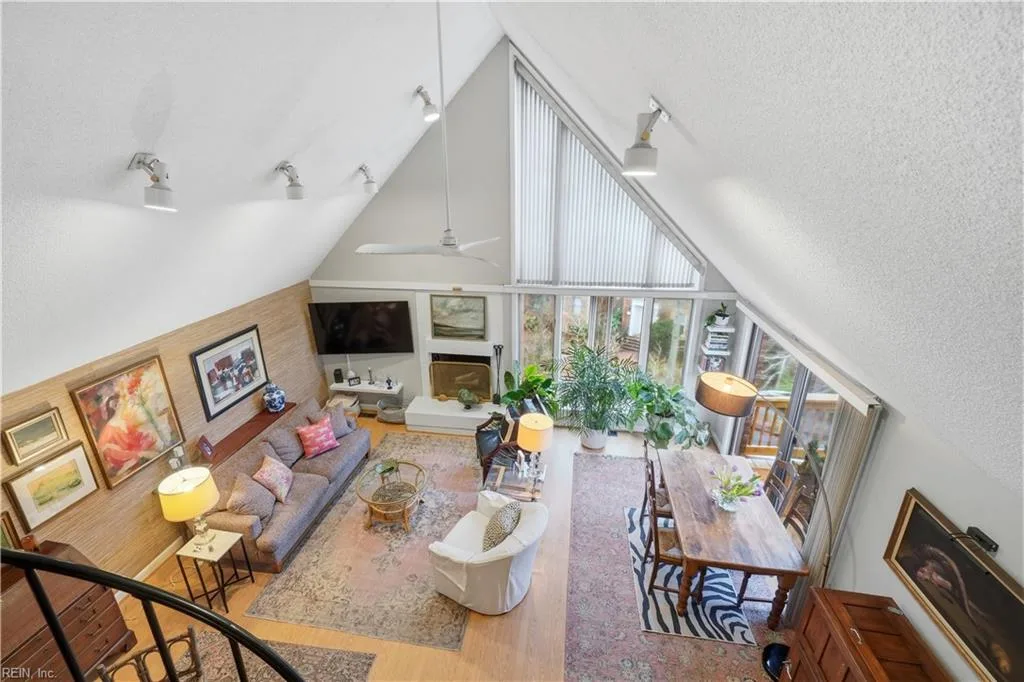 696 Mowbray ARCH #260, NORFOLK VA 23507