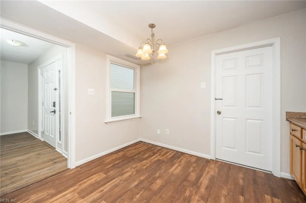 1306 Wakefield DR, VIRGINIABEACH VA 23455 - Photo 4