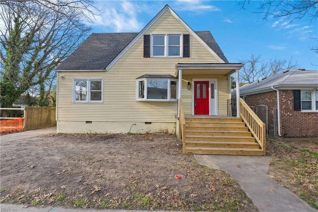 9233 Atwood AVE, Norfolk — 5 bed Residential, 2,541 sqft
