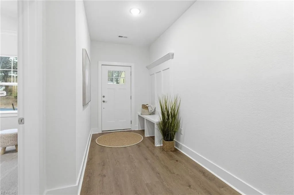 2923 Pretty Lake AVE, NORFOLK VA 23518 - Photo 4