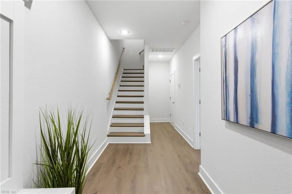 2923 Pretty Lake AVE, NORFOLK VA 23518 - Photo 5