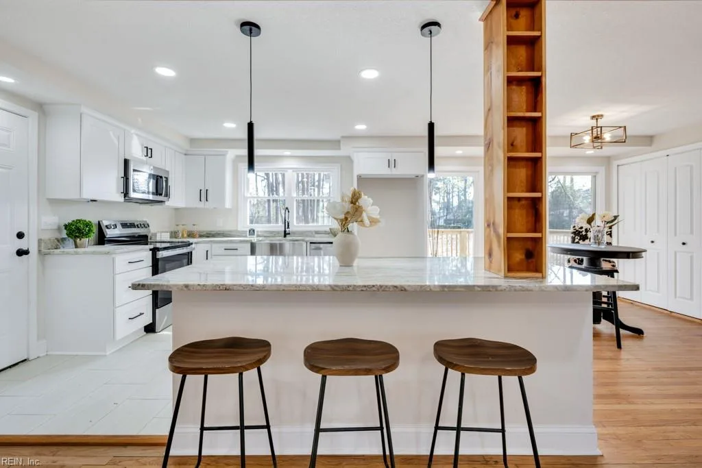 913 Norfleet RD, Virginia Beach — 4 bed Residential, 2,389 sqft