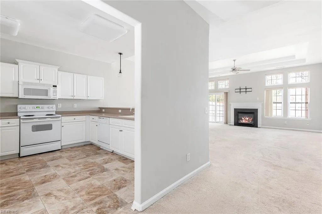 114 Lands End LN, CARROLLTON VA 23314 - Photo 4