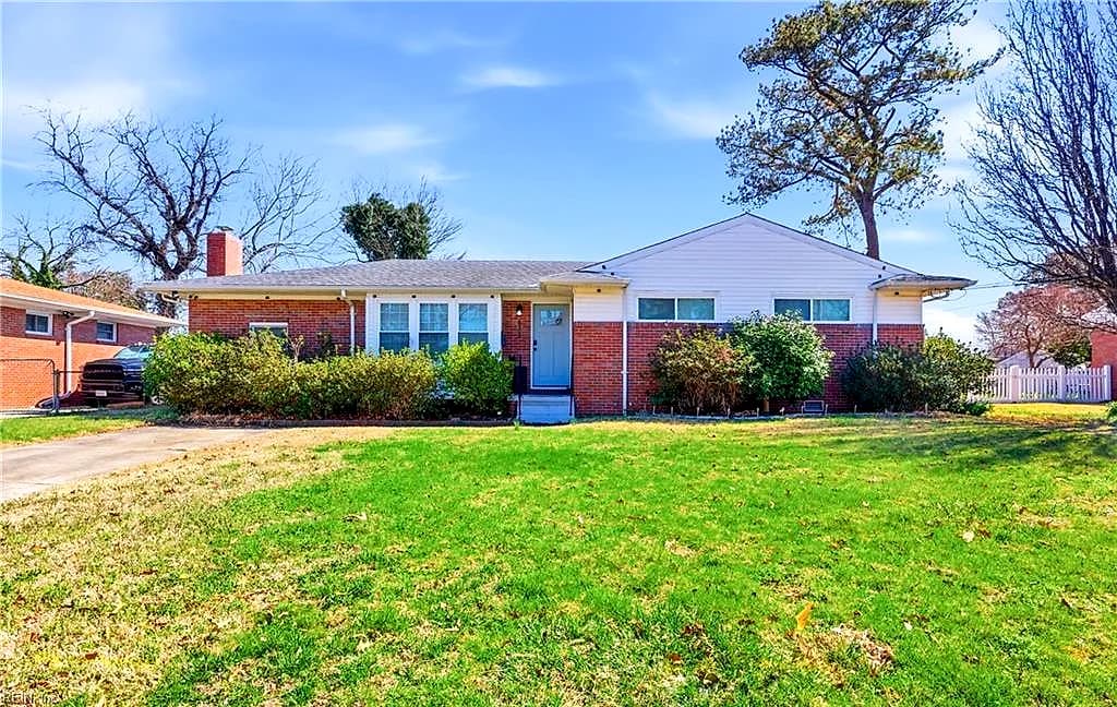 8108 Ridgefield DR, NORFOLK VA 23518 - Main photo