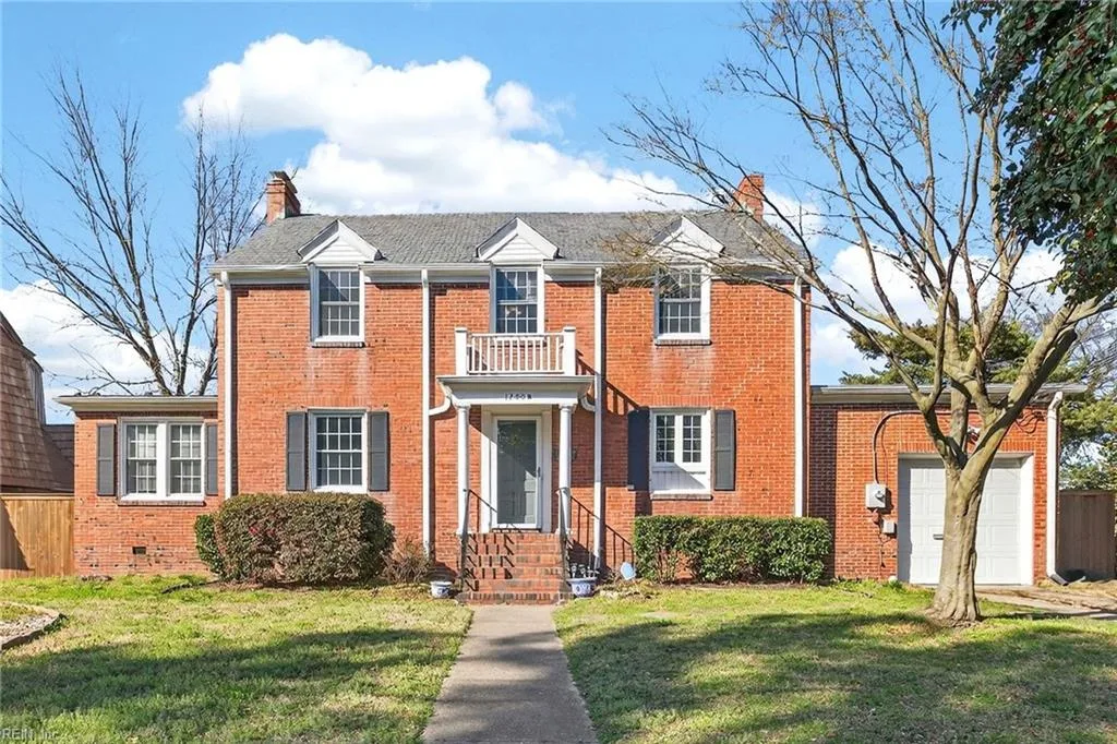 1200 N Fairwater DR, NORFOLK VA 23508