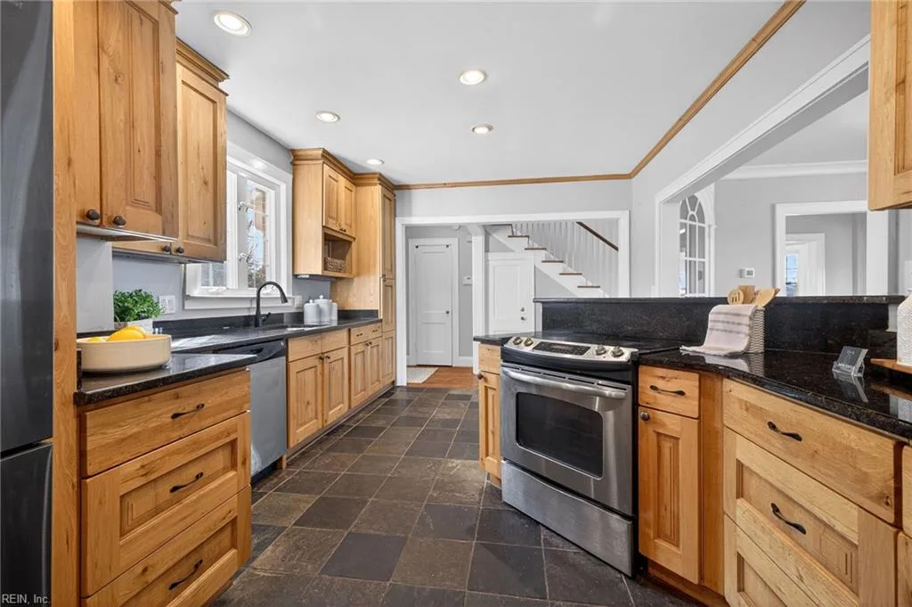 1200 N Fairwater DR, NORFOLK VA 23508 - Photo 5
