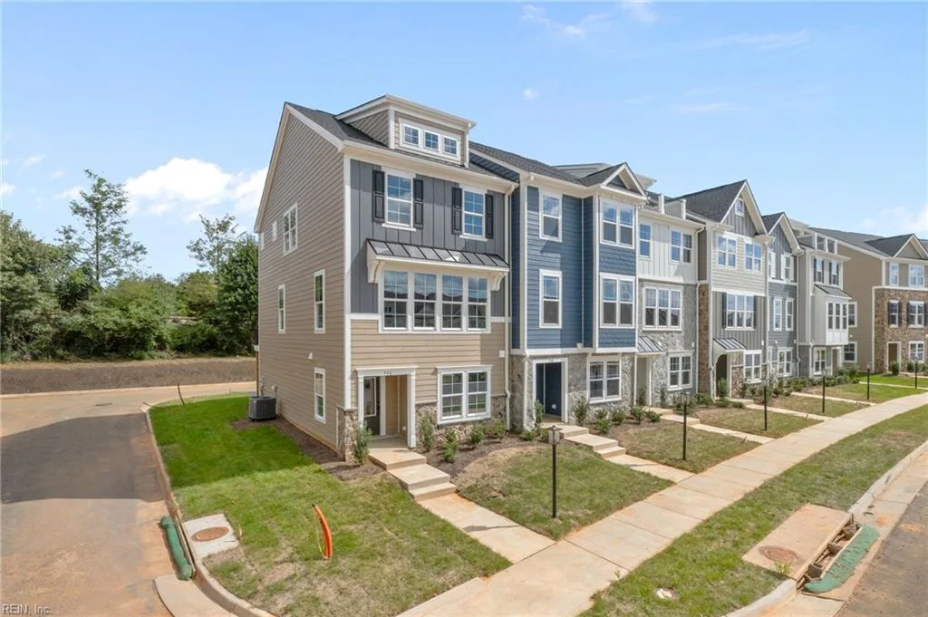 133 Bracewell LN, YORKTOWN VA 23692