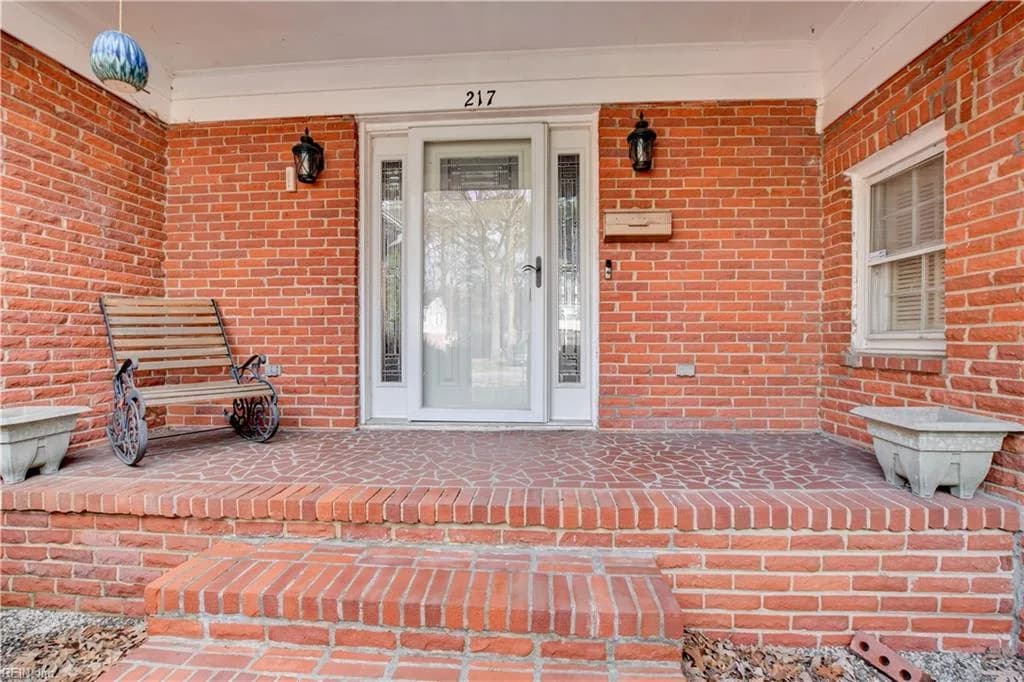 217 Hankins DR, HAMPTON VA 23669 - Photo 5