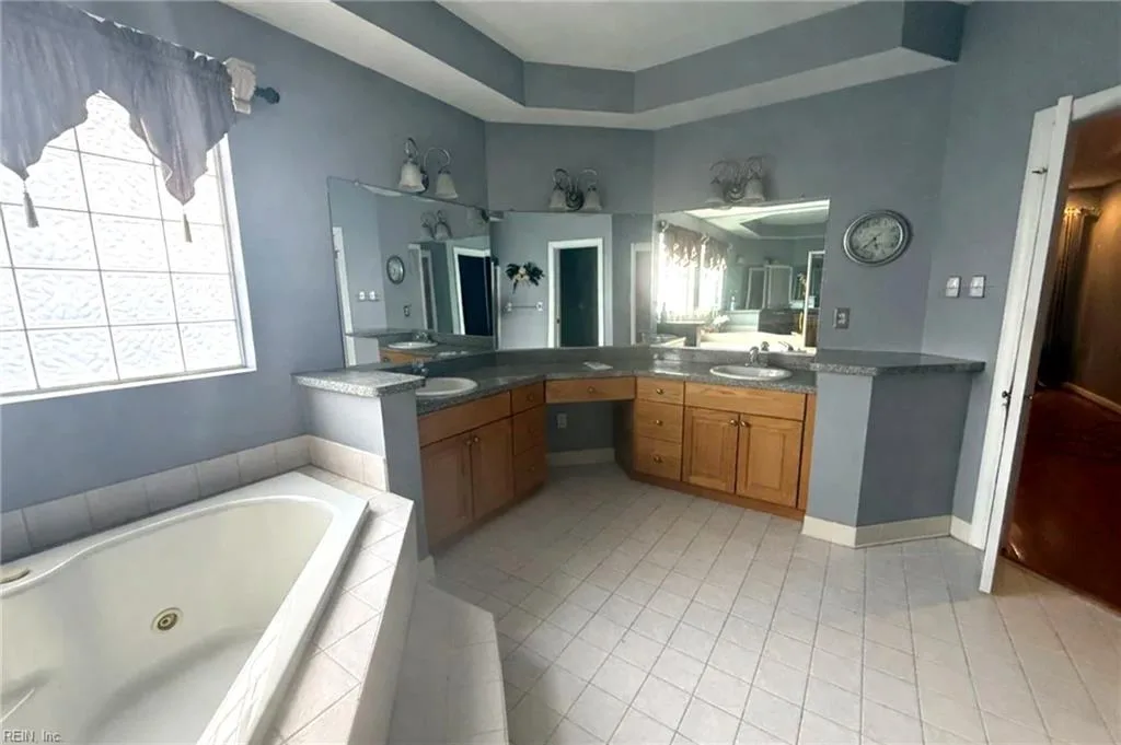 3821 Boysenberry CT, VIRGINIABEACH VA 23456 - Photo 5