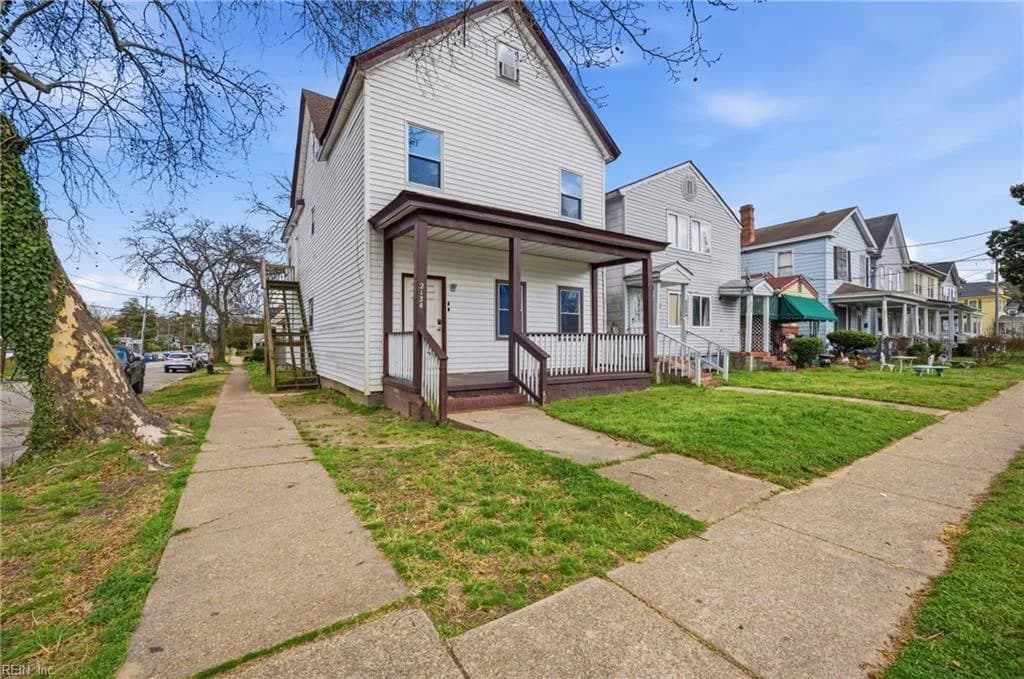 2134 Chestnut AVE, NEWPORT NEWS VA 23602 - Main photo