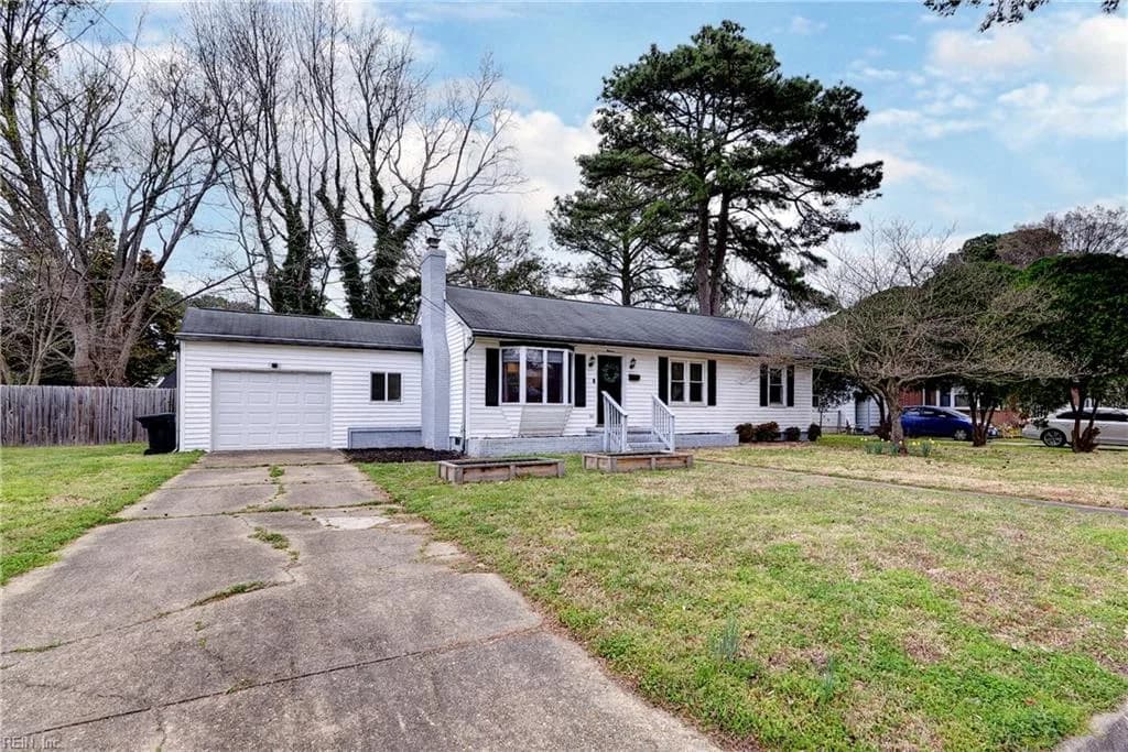 11 N Greenfield AVE, HAMPTON VA 23666 - Photo 4