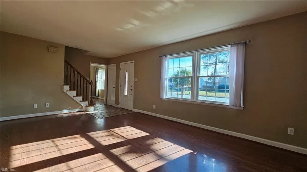 3736 Colonial PW, VIRGINIABEACH VA 23452 - Photo 3