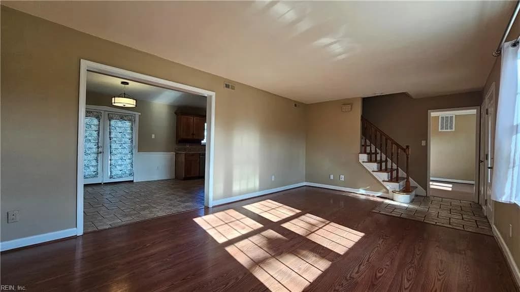 3736 Colonial PW, VIRGINIABEACH VA 23452 - Photo 4