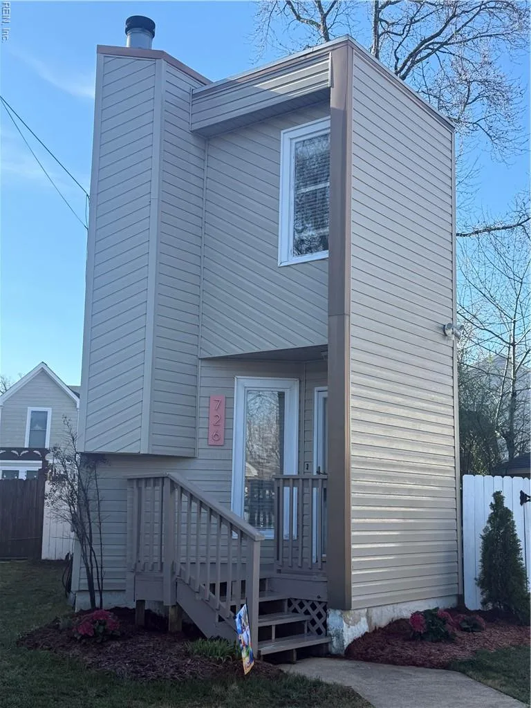 726 Carolina AVE, VIRGINIABEACH VA 23451