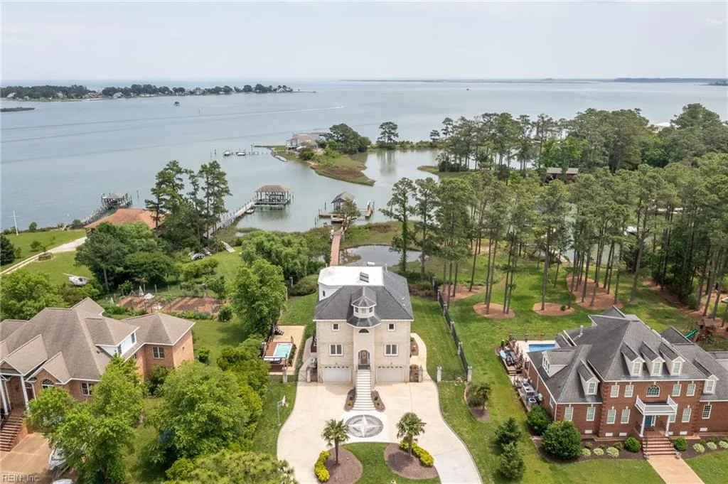 108 Anchor LN, YORKTOWN VA 23692