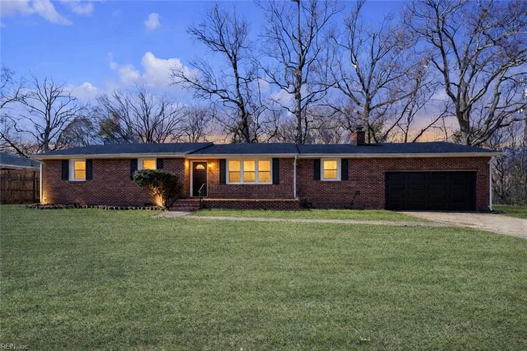 2009 Meredith RD, VIRGINIABEACH VA 23455 - Photo 2