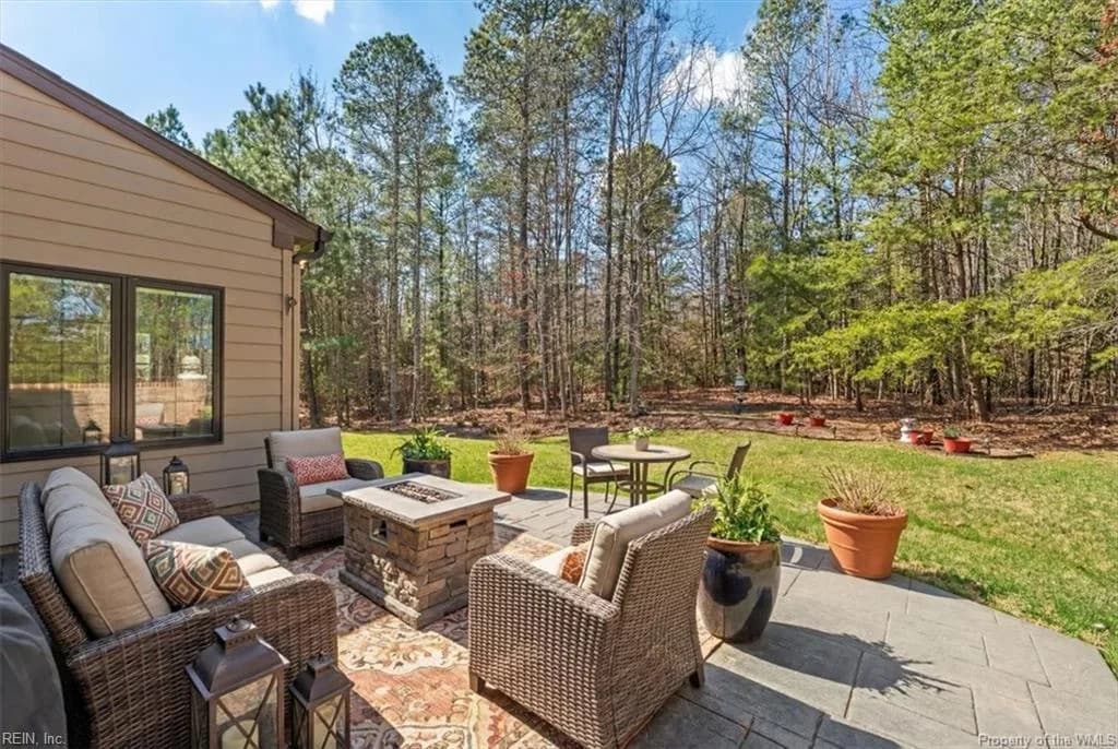 10534 Villa Green TER, PROVIDENCEFORGE VA 23140 - Photo 3