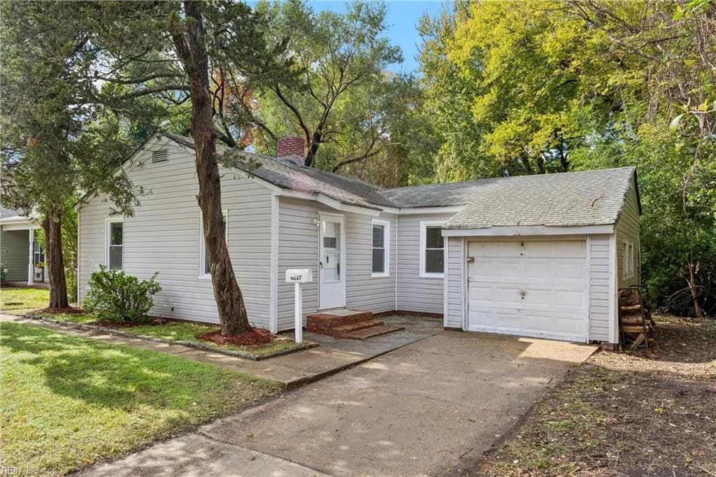 8227 Andrew LN, NORFOLK VA 23505 - Photo 3