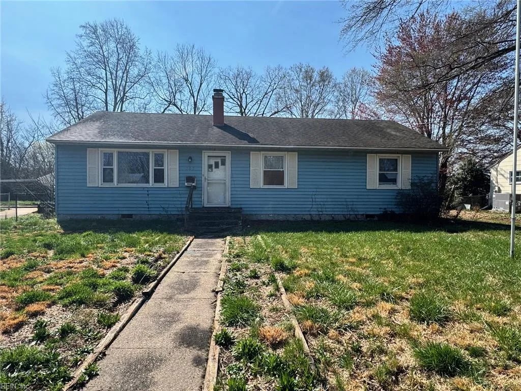 202 Woodhaven RD, Newport News — 4 bed Residential, 1,380 sqft