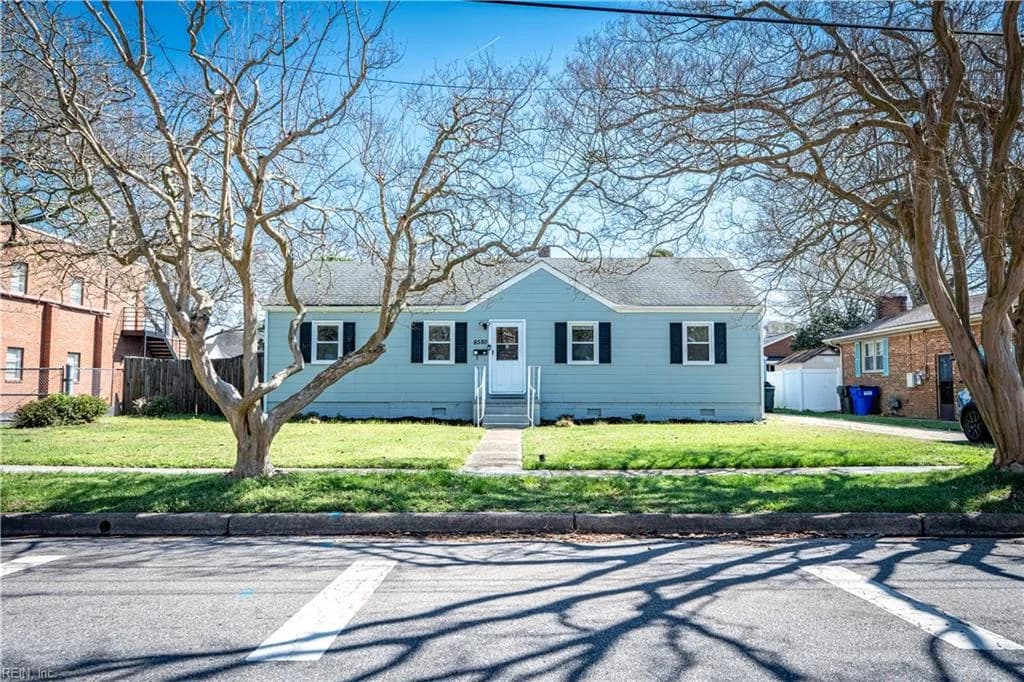 8580 Wayland ST, NORFOLK VA 23503 - Photo 2