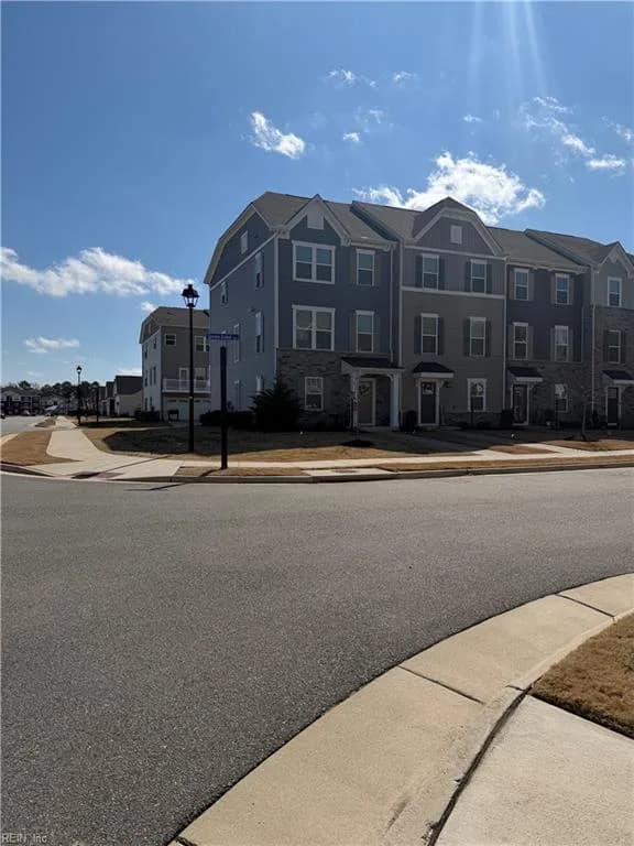 180 Spring Grove WAY, SMITHFIELD VA 23430 - Photo 4
