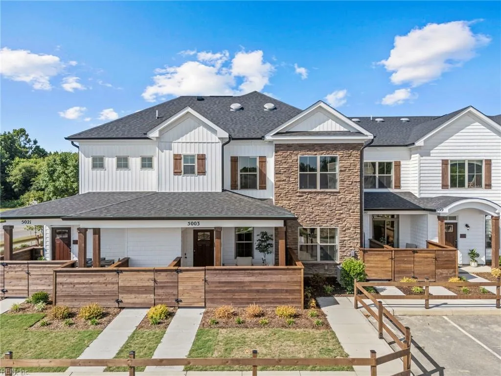 2006 Ashworth WAY, Suffolk — 2 bed Residential, 1,069 sqft