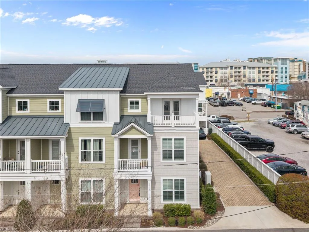 2921 Arctic AVE, Virginia Beach — 3 bed Residential, 1,915 sqft