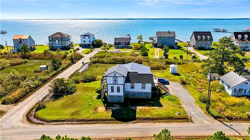 1900 Jenkins Neck RD, Hayes — 3 bed Residential, 2,528 sqft