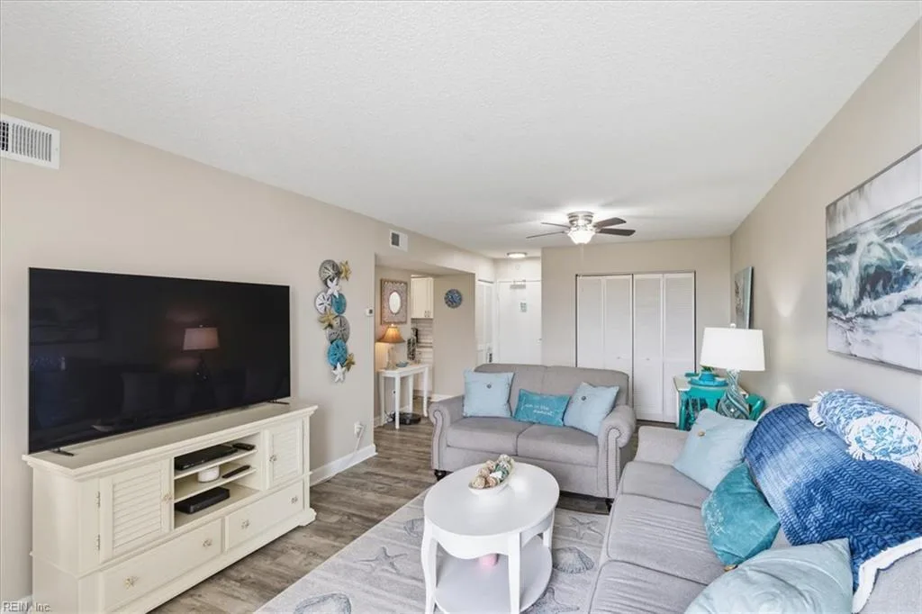 3288 Page AVE #313, VIRGINIABEACH VA 23451 - Photo 5