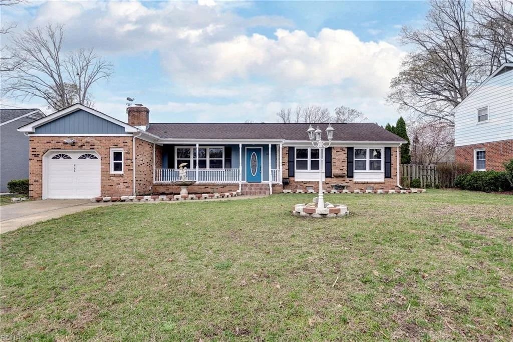 225 Shadywood DR, Newport News — 3 bed Residential, 1,484 sqft
