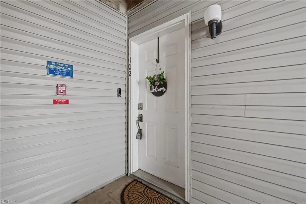616 Shoreham CT #102, VIRGINIABEACH VA 23451 - Photo 4