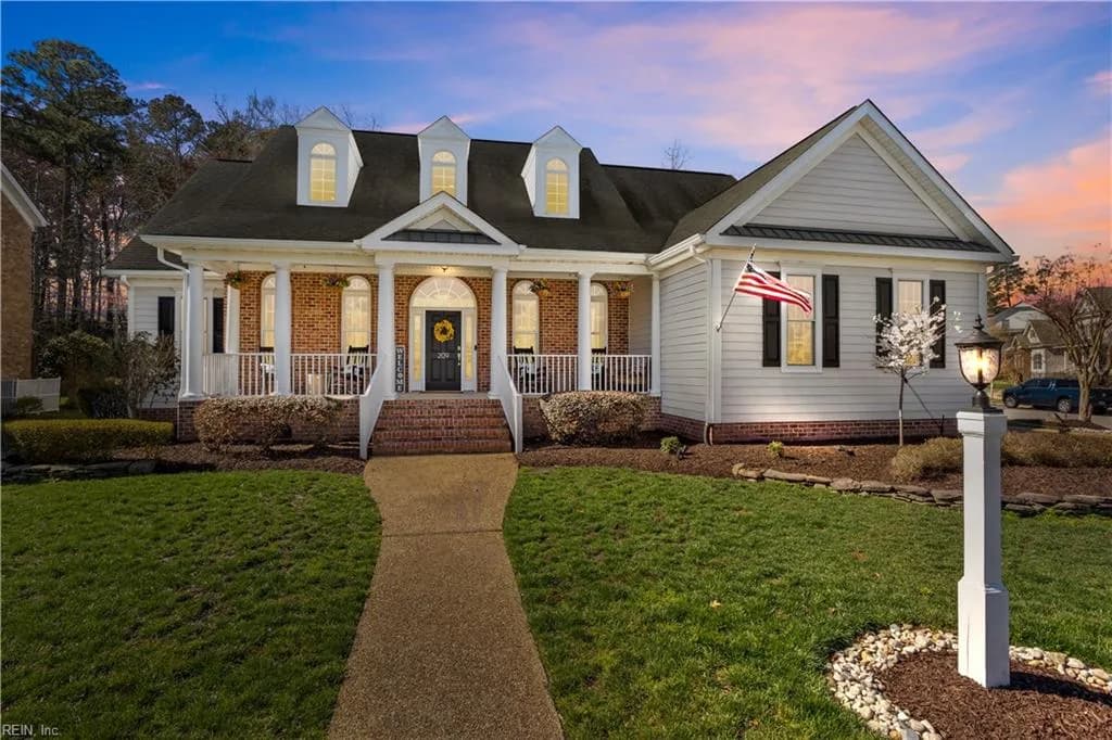 209 Founders Pointe TRL, CARROLLTON VA 23314 - Photo 2