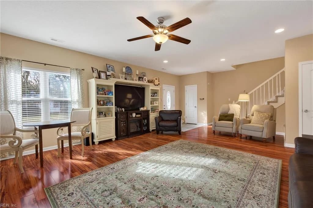 8208 Edwin DR, NORFOLK VA 23505 - Photo 5