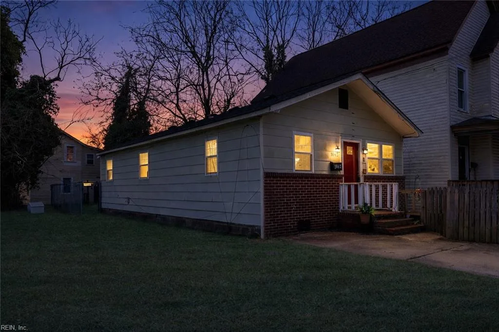 1042 25th ST, NEWPORTNEWS VA 23607