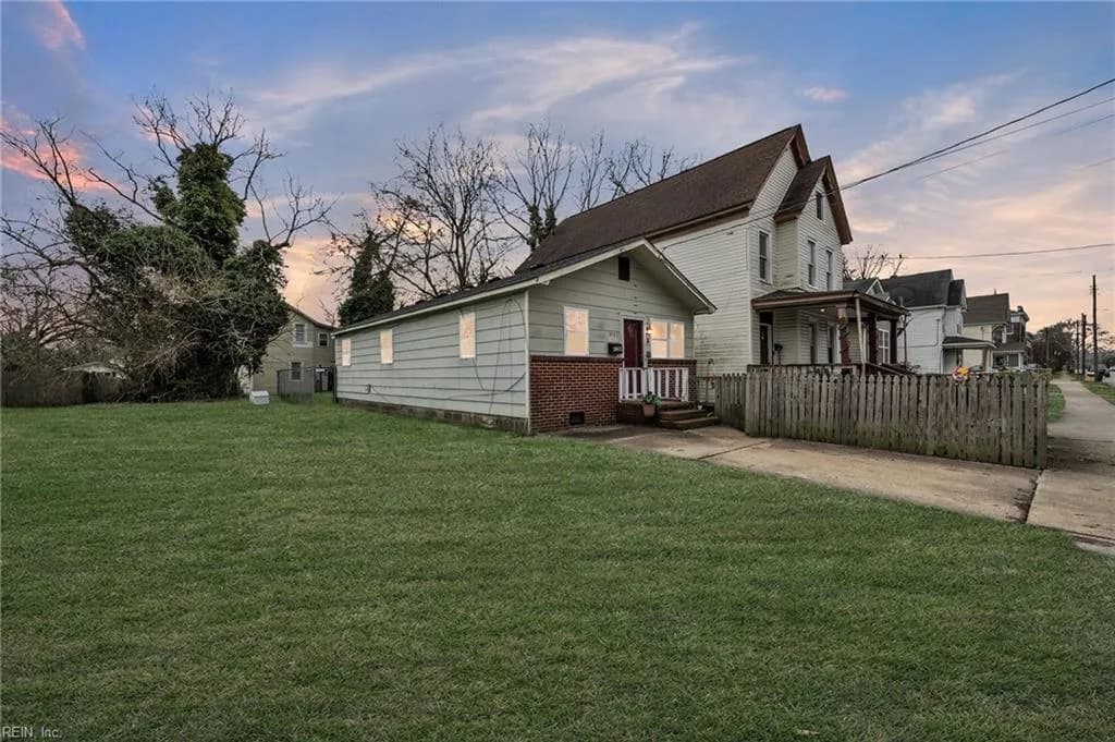 1042 25th ST, NEWPORTNEWS VA 23607 - Photo 3