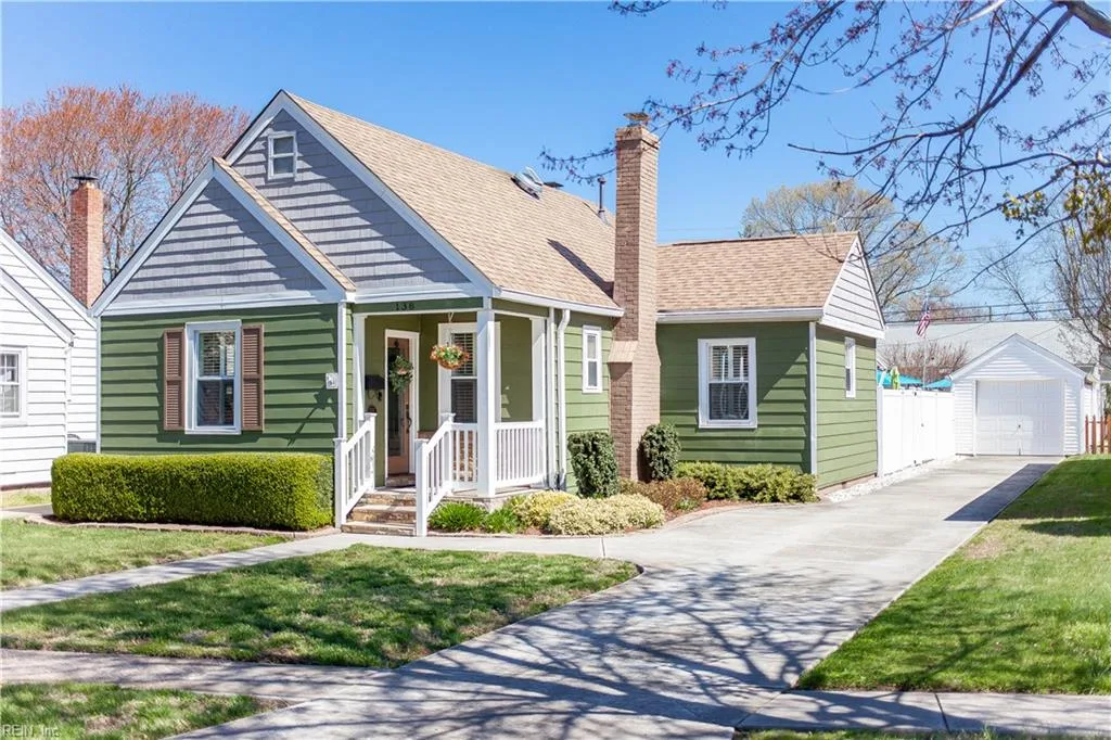 138 Robinson RD, Hampton — 2 bed Residential, 1,049 sqft