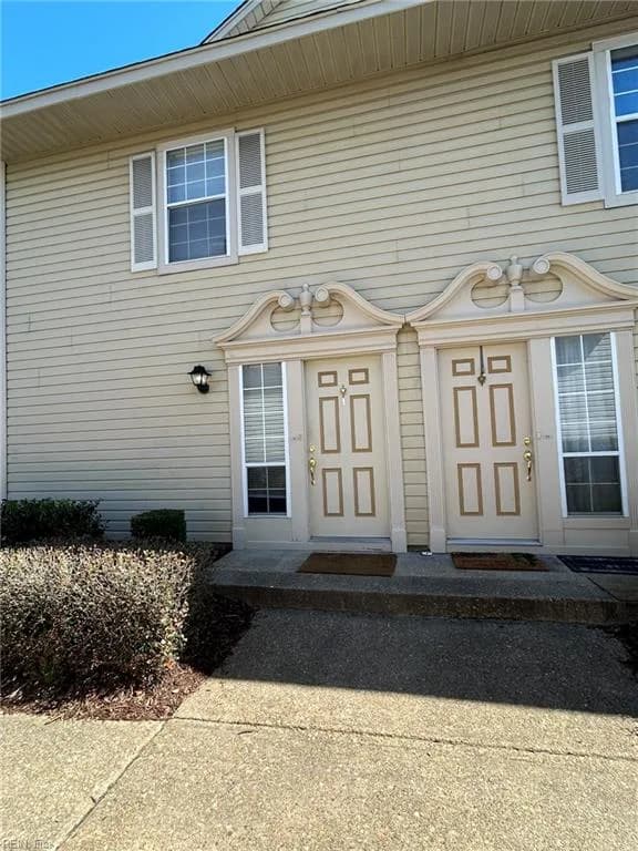 716 Oleander CIR, VIRGINIABEACH VA 23464 - Photo 2