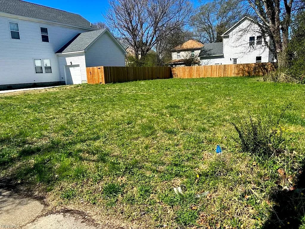 733 30th ST, NEWPORT NEWS VA 23607 - Photo 4