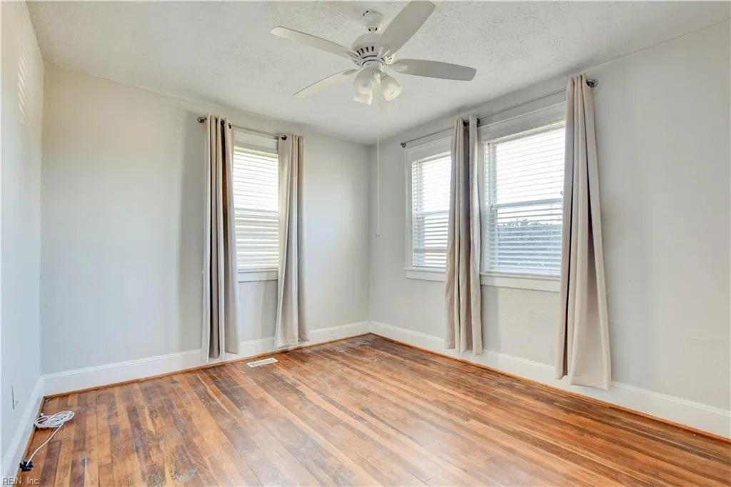9216 Rippard AVE, NORFOLK VA 23503 - Photo 4
