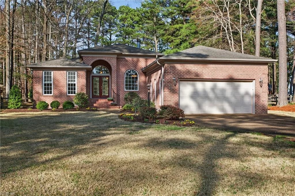 529 Piney Point RD, Yorktown — 3 bed Residential, 2,405 sqft