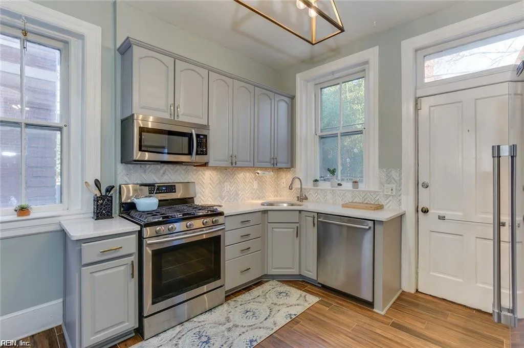 632 Redgate AVE, NORFOLK VA 23507 - Photo 3