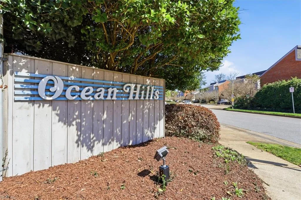 3961 Ocean Hills CT, Virginia Beach — 3 bed Residential, 1,964 sqft