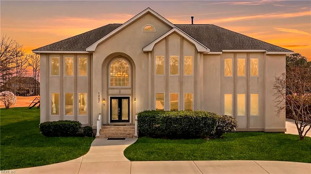 1207 Masters ROW, Chesapeake — 5 bed Residential, 3,962 sqft