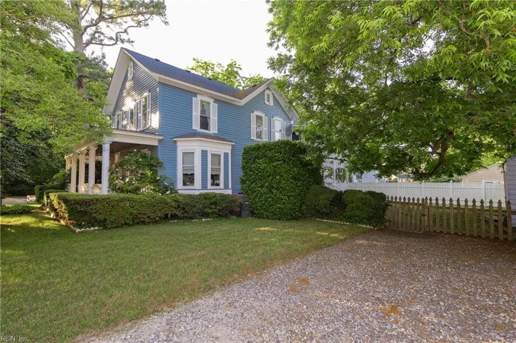 1330 Laurel CRES, NORFOLK VA 23505 - Photo 4