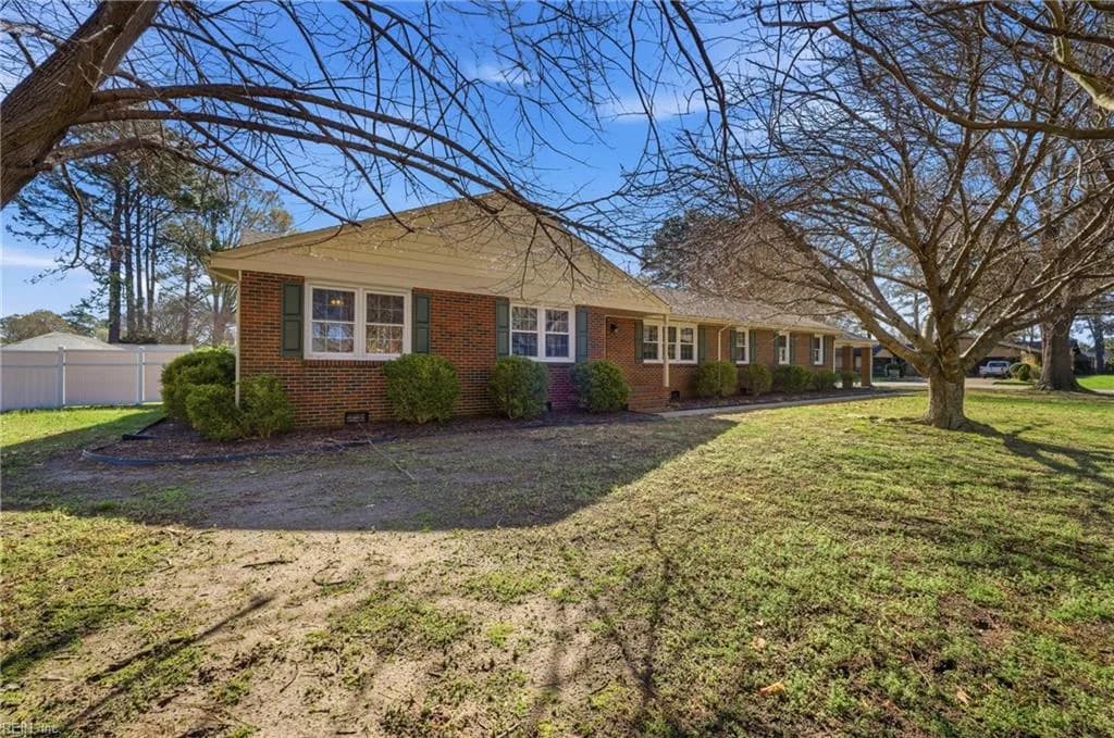 307 Ridgeland DR, SMITHFIELD VA 23430 - Photo 4