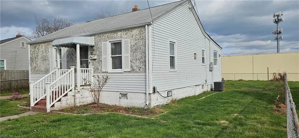 136 Greenbrier AVE, NORFOLK VA 23505 - Photo 3