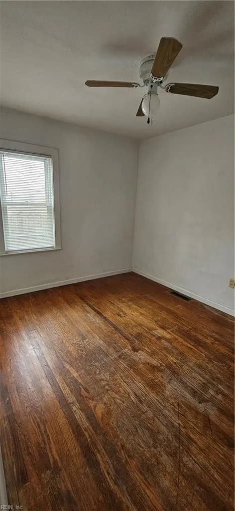 136 Greenbrier AVE, NORFOLK VA 23505 - Photo 5
